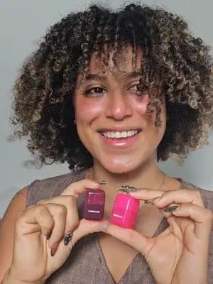 My favorite this summer, obviously, is my mini blush @Huda Beauty #hudabeauty #ad #Hudabeauties #Ad #yarii