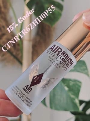 ***Werbung*** Das Setting Spray von @Charlotte Tilbury ist im Urlaub mein absoluter Retter gewesen. Trotz Hitze hat mein Make-up immer gut ausgesehen. Es duftet ausserdem herrlich frisch und fixiert, ohne dass sich das Gesicht wie eine Maske anfรผhlt. Mit meinem Code: โถ๏ธ ๐๐๐๐๐๐๐๐๐๐๐๐๐๐ โ๏ธ bekommt ihr 15% Rabatt auf alle Produkte bei Charlotte Tilbury. Ihr kรถnnt auch gerne diesen Link hier nutzen: https://friends.charlottetilbury.com/a/eva.c #Ad #CharlotteTilbury #MagicBeautyStarsAcademy #settingspray #ugccommunity