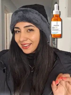 Te presento a mi grupo de amigas🫦 @La Roche-Posay ✨️ Retinol B3": Arrugas profundas corregidas, incluso en piel sensible. Renovación total. "Hyalu B5": Duplica el Ácido Hialurónico: 4 tipos de A.H para penetrar en todas las capas de la piel. Rellena e hidrata. "Vitamina C12": Luminosidad máxima: 84% más brillo en solo 1 uso. "Mela B3": La revolución antimanchas: elimina el 90% de las manchas. ¿Ya las conocías? . . #LRP #MultiversoDeMoleculas #SerumsQuePotencianLaSaludDeTuPiel #lorealistarar #skincare