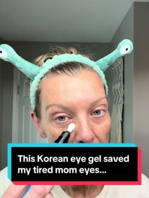 If your under eyes are giving exhausted instead of refreshed, this Korean skincare gem might be your new best friend. 💙✨ The @belif USA Aqua Bomb Eye Gel combines caffeine, hyaluronic acid, and niacinamide to help hydrate, depuff, and visibly plump the delicate under-eye area. The cooling ceramic tip feels AMAZING first thing in the morning and instantly helps wake up tired eyes. Perfect for busy moms, mature skin, dark circles, puffiness, dehydration lines, and anyone chasing that healthy glass skin glow. 👀💧 #tiktokshopmemorialday #summervibes #weeklydeals #dealsforyoudays #fathersdaygiftideas