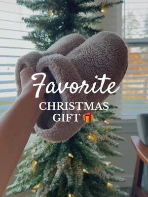 Don’t sleep on these cozy Croc slippers. They are definitely my favorite Christmas gift this year! 🧦✨❄️⛄️ #crocs #croc #crocslippers #crocsgang #crocs4life #slippers #winterfashion #cozy #cozyslippers #cozyseason #winterishere #christmasgift #christmas #spotlightfinds #tiktokshopfinds #winterfinds #newyearnewaura #creatorsearchinsights