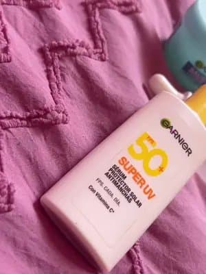 Las invito a que se den oportunidad de probar el nuevo SÚPER UV 50+ 🧴✨ Les juro que es un mundo diferente 💗🙆🏻♀️ #LorealistarMX #GarnierMX #GarnierSkincare #publicidad #creadoresdecontenido