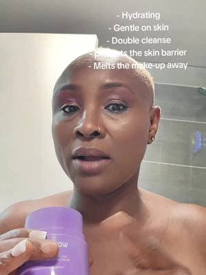 Melt- it- all cleansing balm from wonderskin, gentle, and leave the skin clean and hydrated. @Wonderskin 💋 #wonderskin #cleansingbalm #doublecleanse #cleanskin #tiktokmademebuyit