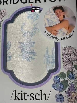 Buttery soft Bridgerton, and kit collaboration satin pillowcase, ##satinpillowcase@@Kitsch##bridgerton ##Satin #Ti#TikTokShopSpringGlowUpr#Greenish
