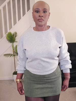 Halara sweatshirt and 2 in 1 skirt @halara_uk #halara #tiktokmademebuyit #dealdrop #autumnoutfits