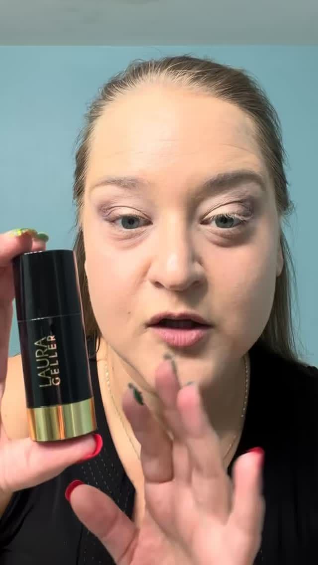 Blush that works with mature skin, not against it ✨
The @lauragellerbeauty Serum Blush Cheek Tint blends like skincare,