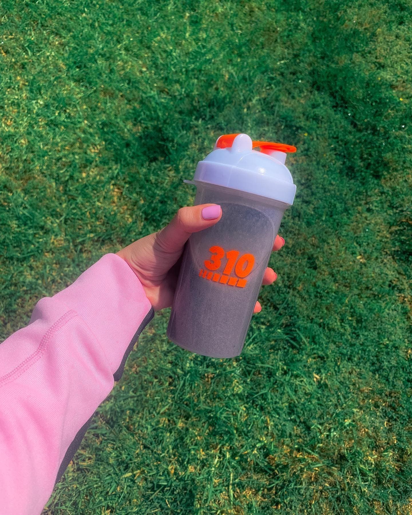When your nails matches your shake and outfit😍 HAPPY SATURDAY ☀️ I’m so excited to show you what I just tried.
I wante