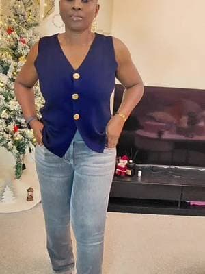 This style is so different, straight with a little boot cut. Its highwaisted and stretchy. @halara_uk @Halara.ukstore #halara #halarajeans #bootcutjeans #classyjeans #tiktokmademebuyit