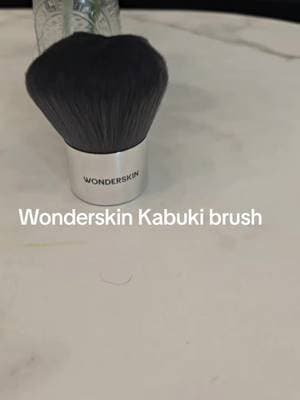 The wonderskin kabuki brush is very fluffy and does the job. Perfect for face and body @Wonderskin #tiktokmademebuyit #wonderskin #powderbrush #dealdrop #