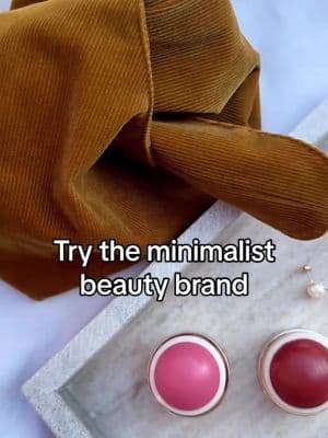 Try the treading minimalist beauty brand @meritbeauty And oh, have you seen this absolutely adorable makeup bunny bag? It’s super cute!!💕 Each first order comes with MERIT's signature bag.😍 Flush balm Shades: Stockholm Persimmon 👉Shop link in my bio Or https://glnk.io/7pz0/fei Free shipping on all orders over $40 I will keep you guys with more makeup posts, don’t forget to follow.😎 主打極簡主義之美的彩妝,在各大社群火速串紅的一款彩妝潔淨彩妝clean beauty 品牌唷,只要有刊登審美系的創作者,一定都有它的存在,它們家的東西都非常的有質感,第一次用就愛上。 @merit #Meritbeauty #gifted #makeup #meritmakeup #crueltyfree #cleanbeauty #aethetic #aetheticbeauty #beautycommunity #trendingontiktok #cleanbeauty #newbeauty #minimalist
