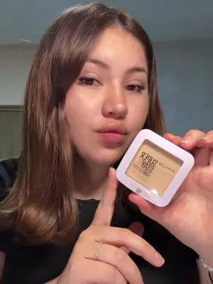 Probé la Super Stay Flex 30H de Maybelline en el tono 110 y sí me gustó 👀 Tiene muy buena cobertura, no se cuartea y se ve linda en la piel sin sentirse pesada. La puedes aplicar con brocha o con la esponjita que viene y se difumina súper fácil. Aguanta los gestos del día sin marcar tanto líneas ni ojera y el empaque está precioso (trae espejito 🙌). La pedí en TikTok Shop y me salió muy buena. Les dejo el carrito naranja por si la quieren probar. #TikTokShop #Maybelline #SuperStayFlex #MakeupReview #basedemaquillaje