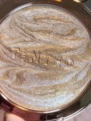 @livetinted #highlighter #highlight #makeup #tiktokshopsummersale #tiktokshopcreatorpicks