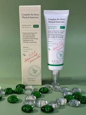 ✨ Introducing the AXIS-Y Complete No-Stress Physical Sunscreen ✨ Sun protection has never been so stress-free! I’m thrilled to test this lightweight, SPF 50+ PA++++ sunscreen with its updated 6+1+1 advanced formula. 🌿 Key Ingredients: • Mugwort for soothing and calming the skin. • Niacinamide (2%) for brightening and improving skin texture. • Squalane for deep hydration and moisture. 🌟 First impressions? The packaging is simple yet chic, and the texture feels non-greasy and comfortable on the skin. It’s a vegan formula designed to protect your skin from UVA and UVB rays while nourishing it with skin-loving ingredients. Perfect for a daily, no-stress routine! 💚 Stay tuned for my full review, where I’ll dive deeper into its performance on my combination skin. ✨You can grab them on YesStyle, and don’t forget to use my code SAFJB5OF for a discount! Full link in my bio on LinkTree 🤍 @AXIS-Y @YesStyle #AXISY #NoStressSunscreen #VeganSkincare #KBeauty #Sunscreen #SPF50 #Niacinamide #Mugwort #SkincareRoutine #Gifted #Ad