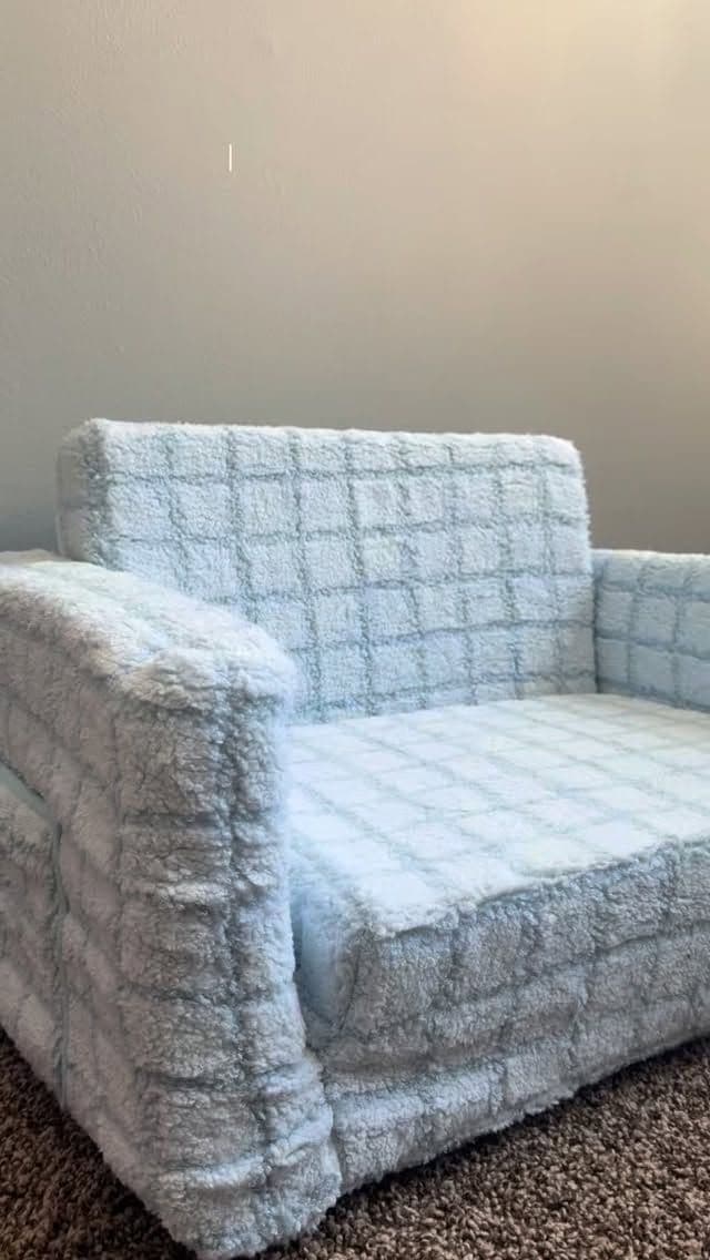 The Perfect Addition to Your Little One’s Space: Checkered Cozee Flip Out Chair ☁️✨
If you are looking for the perfect b