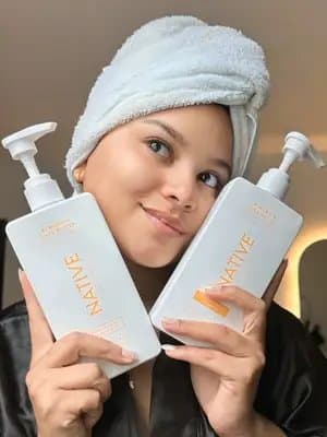 My current Secret for strong shiny and ultra soft hair in love this Native Hair Care Almond & Shea Butter 🧴 🧡I’m obses