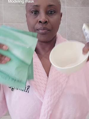 Soothing and cools down the skin @Dr.Ceuracle UK #DrCeuracle #coolingmask #spirulinamask #sotthingmask #tiktokmademebuyit