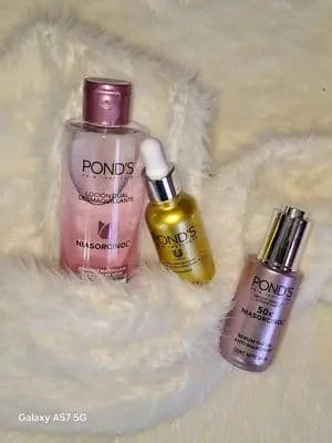 Mi rutina de mañana no está completa sin este paso clave para lograr una piel protegida y con una luminosidad increíble. ✨ El nuevo Sérum Protector Solar de @POND´s México se ha vuelto mi favorito para conseguir ese glow natural inmediato sin sensación pesada. ¡Tienen que probarlo! #PondsUltraLigero #Publicidad #conpondselglowllegófm @For_Me