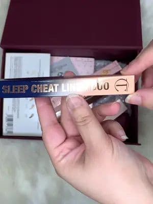 Charlotte Tilbury New Navy Blue & Peachy Nude Eyeliner Duo for beautiful eyes that look bigger, brighter, brighter and w