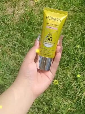 Uso brigth todos los días y me encanta como se siente: ligera y sin residuos ✨✨ Te dejo mi link para que corras por el tuyo : https://tinyurl.com/MXErrelPond859 #pondsfm #pondsuv #pondserre #ponds #publicidad @For_Me @ponds mexico