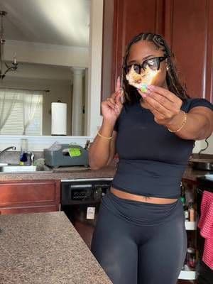 Getting back into our routine after the gym! @EHPlabs_official @Eatflings #amsookie #gifted #routinereset #vlog