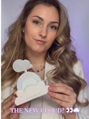 Cloud Aurora โ๏ธโจ The newest addition to my fragrance collection. A dreamy, feminine scent that feels like a little cloud in a bottle ๐ค Available at @Boots and @Superdrug @arianagrande @Ariana Grande Fragrances UK #ad #arianagrande #cloudaurora #arianagrandefragrance