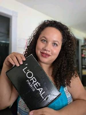 some @loréal paris usa goodies!! The lip plump changes color with your ph!! #lorealparismakeup #makeup #prpackage #lipoils #unboxing