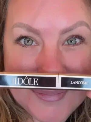 If you ever catch me wearing makeup… there’s a 99% chance it’s just mascara. 😂 I’m a skincare girl through and through, but a good mascara makes me look like I actually got enough sleep. 🙃 This little application trick has been a game changer. ✨ @Lancôme What’s the ONE makeup product you refuse to leave the house without? #L#LorealistarCAG#GiftedByLancomeL#LashIdoleLiftmascarahacks