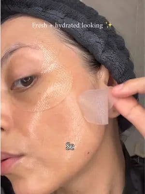 ¿Parches para ojos que realmente se adhieren bien? 👀estos de ABIB tienes una textura en relieve que ayuda a mantener en su lugar mientras aportan hidratación al contorno de los ojos ✨, con colágeno , cafeína y peptidos, son ese pequeño extra que me gusta añadir en mi rutina de skincare coreano 😍@Abib Cosmetics #abib #joinmonthlyabib #collageneyepatch #amazonfinds #empties