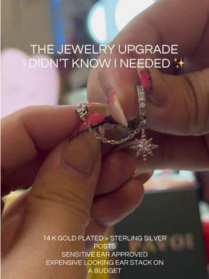 These @PAVOI chain huggie earrings are the perfect everyday statement piece. Lightweight, comfortable, sensitive ear friendly, and designed with 14K gold plating and sterling silver posts. The chain detail instantly elevates your ear stack while staying comfortable enough for all-day wear. #pavoi #dealsforyoudays #dfyd #summerwins #tiktokshopcreatorpicks