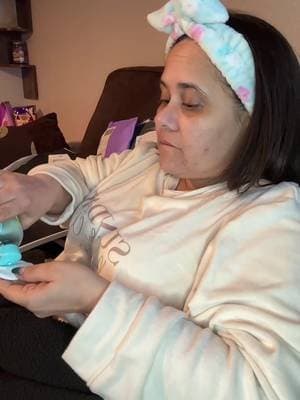 I said I’d be back with my nighttime routine… so here it is 🌙✨ Keeping it simple but switching to my salicylic sorbet cream tonight because my skin needed that little extra help. (Also… still reminding myself to PAT my eye cream 😂) I did mention a new product earlier… but that’s coming in the next video 👀 Make sure you go and watch that one next! Products used: • Hyaluron Micellar Water • Vitamin C Night Serum • Vitamin C Eye Cream • Salicylic Sorbet Cream @Garnier UK #Ad #sorbetcomp #Skin #nighttimeskincare