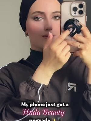 A little Huda Beauty upgrade for my everyday essentials 🤍📱✨ Meet the Easy Bake Pressed Phone Grip — cute, practical, and the perfect little accessory to take with me everywhere! ✨ Sign up for early access to shop from September 8th! 🔗 Check my affiliate link to get early access. @Huda Beauty @Huda #ad #hudabeauty #hudabeauties