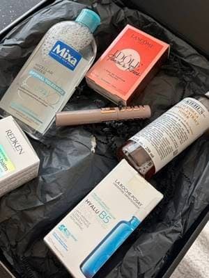 Mockrát děkuji! ❤️ @Redken @Maybelline NY @Vichy Laboratoires @La Roche-Posay @Lancôme @Kiehl's Since 1851 #LorealistarCHS, #GoldenAura #ad