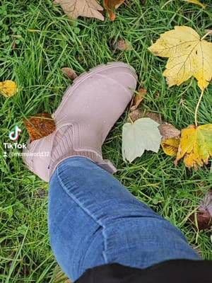 Tried and tested on the long hikes and they are so comfy! #fyp #tiktokmademebuyit #boots #rainboots #dogwalk #fashion