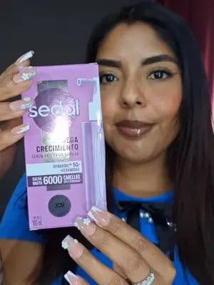 Cuidar mi cabello también es consentirme. 💜 Ahora Sedal Mega Crecimiento forma parte de mi rutina para darle ese Mega Más de volumen mientras acompaña el crecimiento de mi cabello. Porque mi autoexpresión también empieza con cómo me siento, y un buen Hair Play siempre levanta el ánimo. ✨ @For_Me @Sedal México #mipelodicefm #mipelodice #Publicidad
