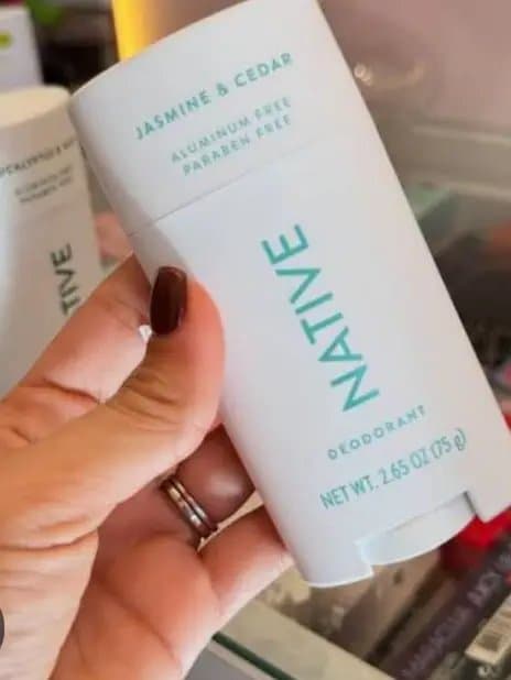 Native Ocean Air & Suede Deodorant Stick Review Fragrance – The Ocean Air & Suede scent is perfectly balanced: fresh, breezy, and aquatic notes blend beautifully with soft, warm suede undertones. It smells clean, modern, and not too heavy or perfumey — ideal for everyday wear, and it fades gently rather than turning sour or strong. Frequency of use – One application in the morning is enough for a full busy day, even in warm weather or light activity. You won’t need to reapply constantly; it stays consistent and reliable without needing frequent touch‑ups. Value – It lasts a long time and works well, so the price feels fair and worth it compared to other natural deodorants. You get solid performance and quality ingredients without overspending, making it great value overall. #complimentary #GiftedByNative #NativePersonalCare
