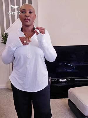 This is one of the most comfortable yoga active/yoga pant I have owned. Top is loose fit and a sun protection shirt @G4Free UK #G4freeuk #yogapants #sunprotection #activewear #tiktokmademebuyit