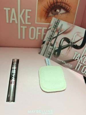 #GiftedByMaybelline ✨ Longer-looking lashes without the extensions. Loving the length, separation, and easy warm-water removal of Maybelline Sky Tubes. 🤍 @Maybelline NY #SkyTubesMaybellineMascara