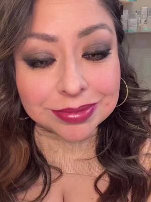 Trying out the new color Plum by Rom&nd and I’m obsessed… this Volume Lip Hack Trio gives that juicy, glazed-lip look everyone’s chasing right now. Think K-beauty glass lips, a hint of Korean lip tint, and the perfect mix of lipstick + gloss + balm. The plumping effect is real and the shine is giving main-character energy. 💋 #romand #kbeauty #liptrio #viralbeauty #tiktokmademebuyit