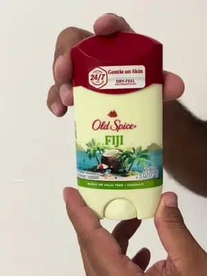 🌴🥥 ¡Un toque de frescura en la rutina diaria de mi esposo! Old Spice Fiji tiene un aroma fresco con notas de coco que le da ese toque tropical a su día. Gracias, Old Spice, por este regalo. ❤️ #gifted #OldSpice #OldSpiceFiji #MensGrooming #GiftedByOldSpice @Old Spice PH
