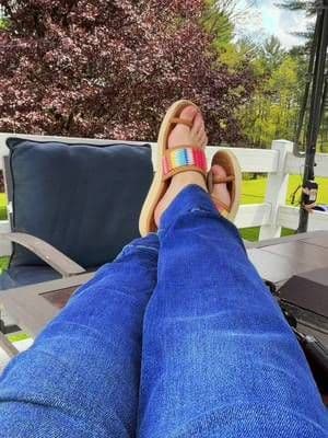 teacher feet are fighting for their lives by lunchtime so these were necessary 😭 #teacherstyle #heydudeshoes #momstyle #comfysandals #tiktokshopfinds